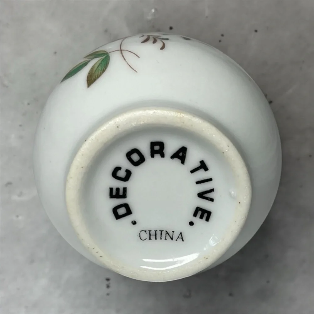 Vtg Bud Vase Porcelain Decorative China White Floral Miniature